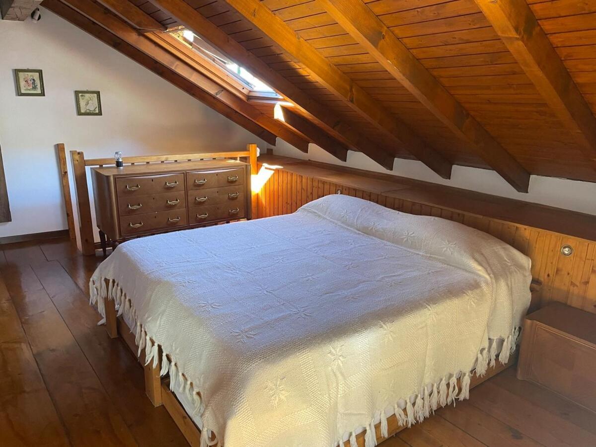 Casa Lago Maggiore Tavern, Living Room, Attic, Bathroom *