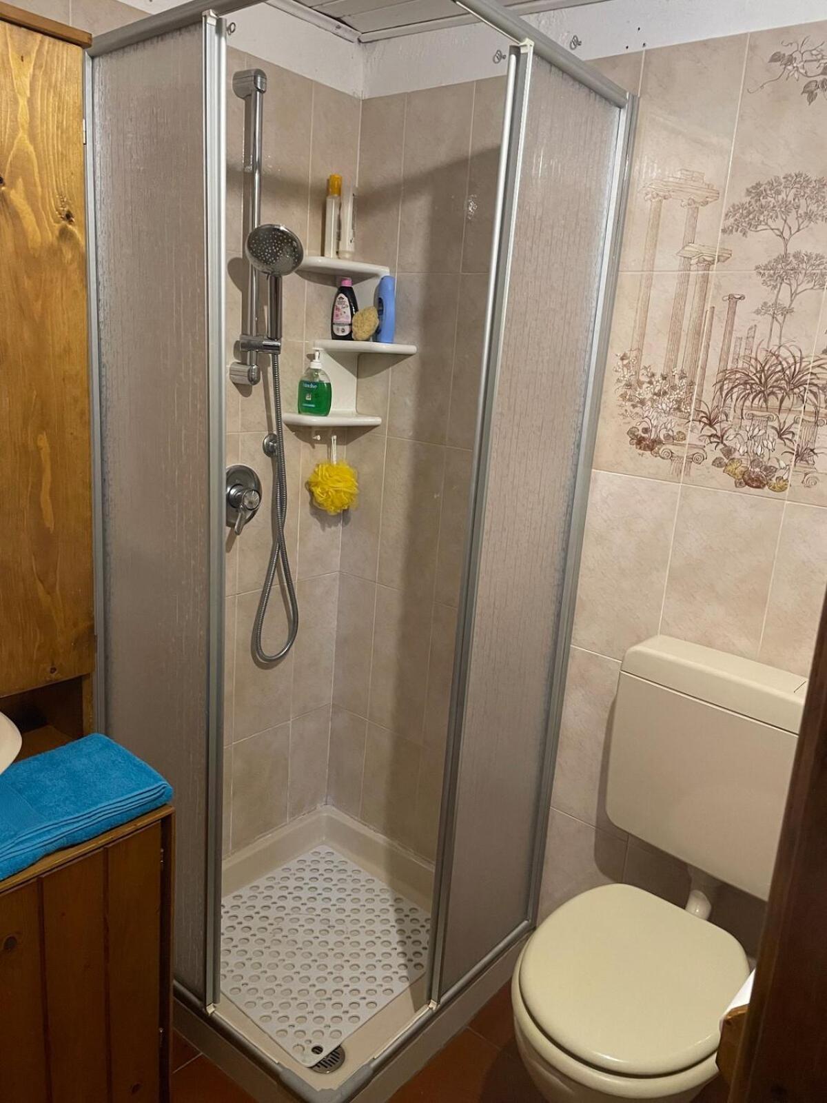 Appartamento Casa Lago Maggiore Tavern, Living Room, Attic, Bathroom Stresa
