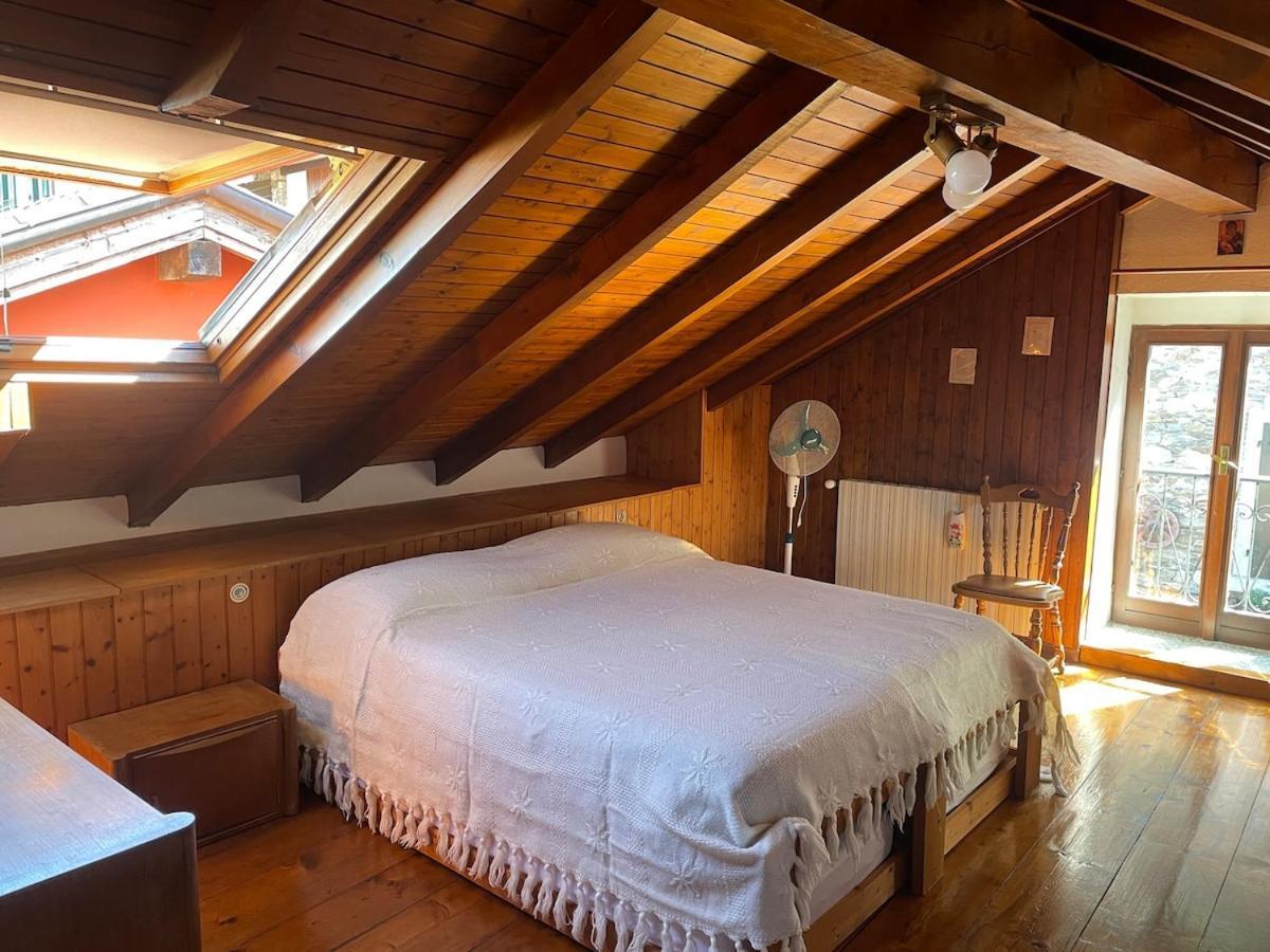 Appartamento Casa Lago Maggiore Tavern, Living Room, Attic, Bathroom