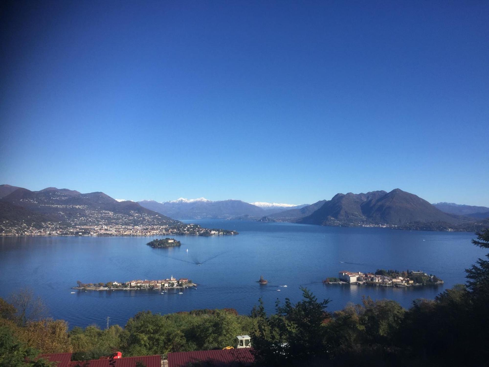Casa Lago Maggiore Tavern, Living Room, Attic, Bathroom Appartamento Stresa